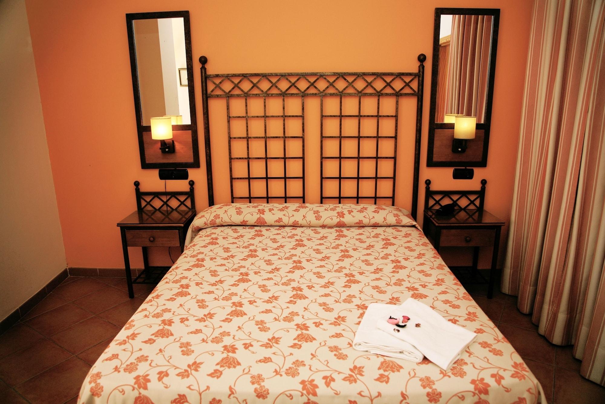 Ele Santabarbara Hotel Castilleja de la Cuesta Bagian luar foto