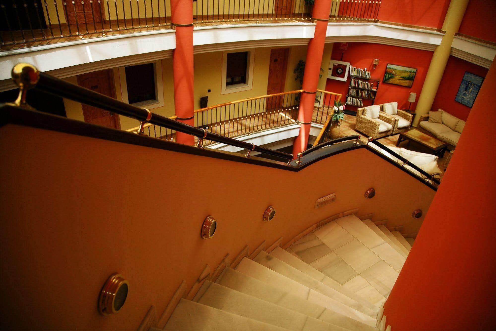Ele Santabarbara Hotel Castilleja de la Cuesta Bagian luar foto
